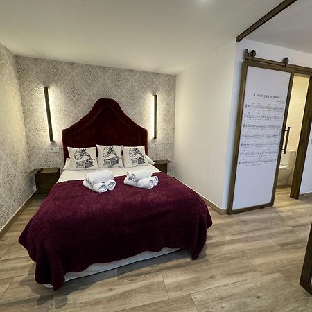 Ateneo Cuenca Suites Con Cocina En El Casco Historico Luaran gambar
