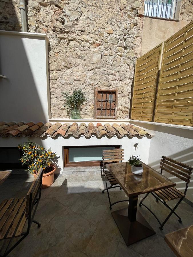 Ateneo Cuenca Suites Con Cocina En El Casco Historico Luaran gambar