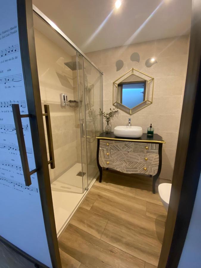 Ateneo Cuenca Suites Con Cocina En El Casco Historico Luaran gambar