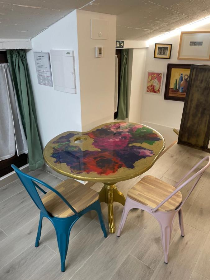 Ateneo Cuenca Suites Con Cocina En El Casco Historico Luaran gambar