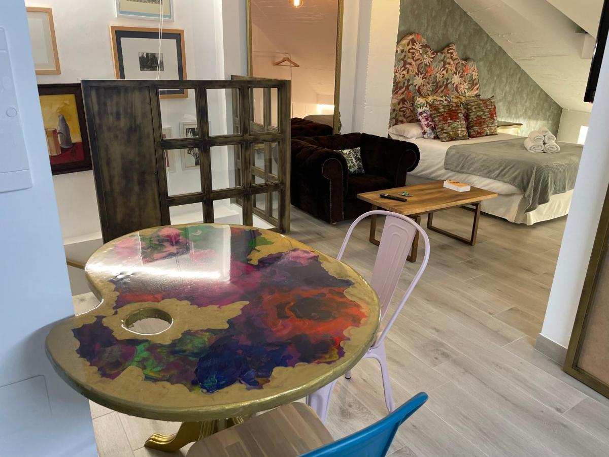 Ateneo Cuenca Suites Con Cocina En El Casco Historico Luaran gambar