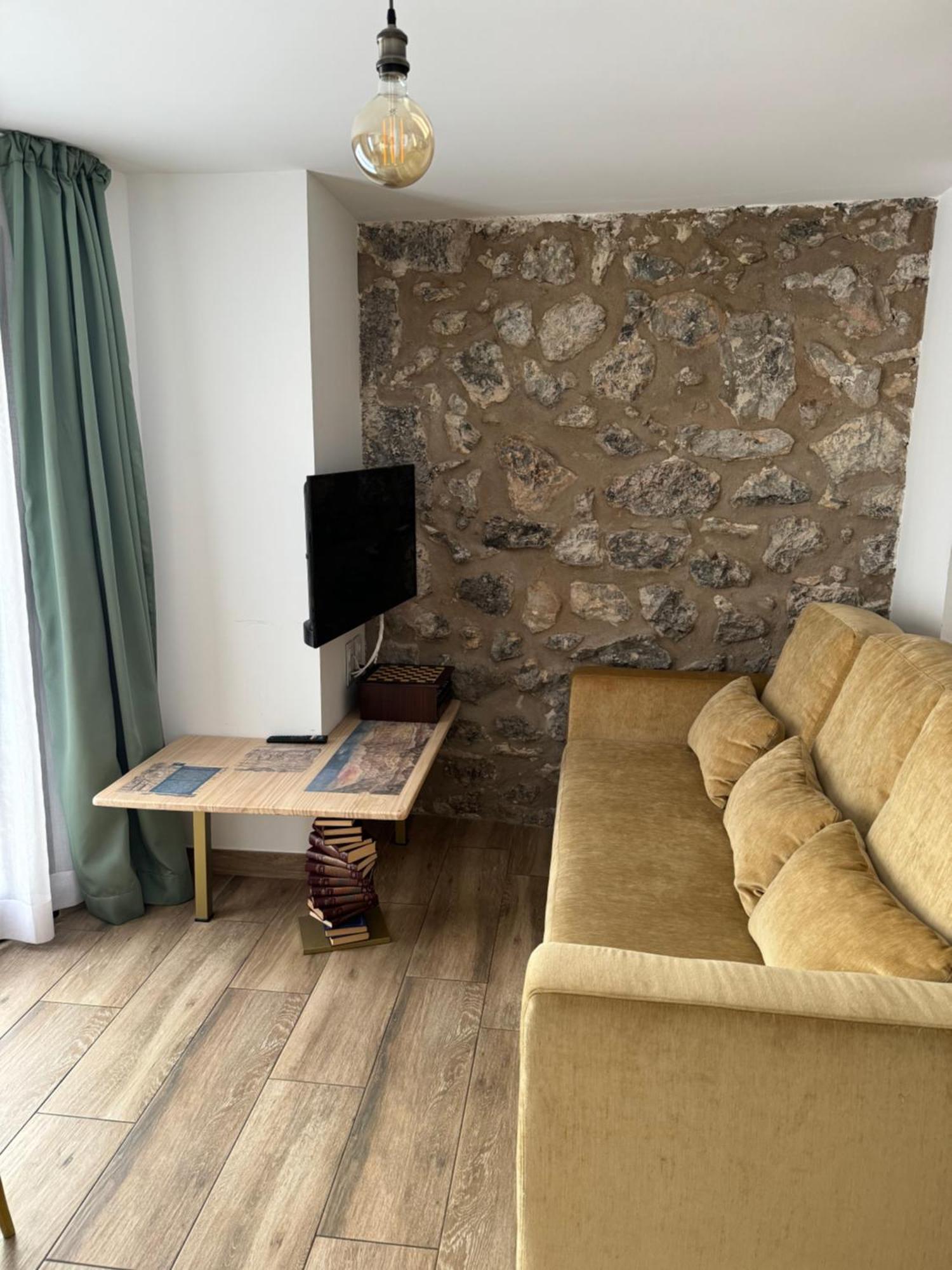 Ateneo Cuenca Suites Con Cocina En El Casco Historico Luaran gambar