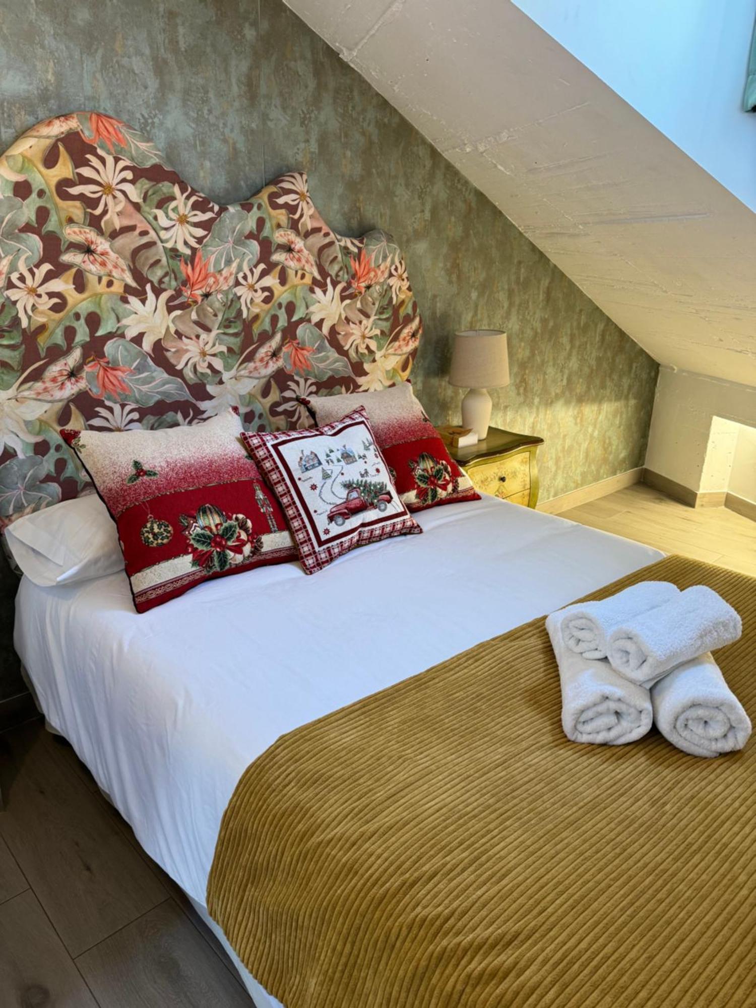 Ateneo Cuenca Suites Con Cocina En El Casco Historico Luaran gambar