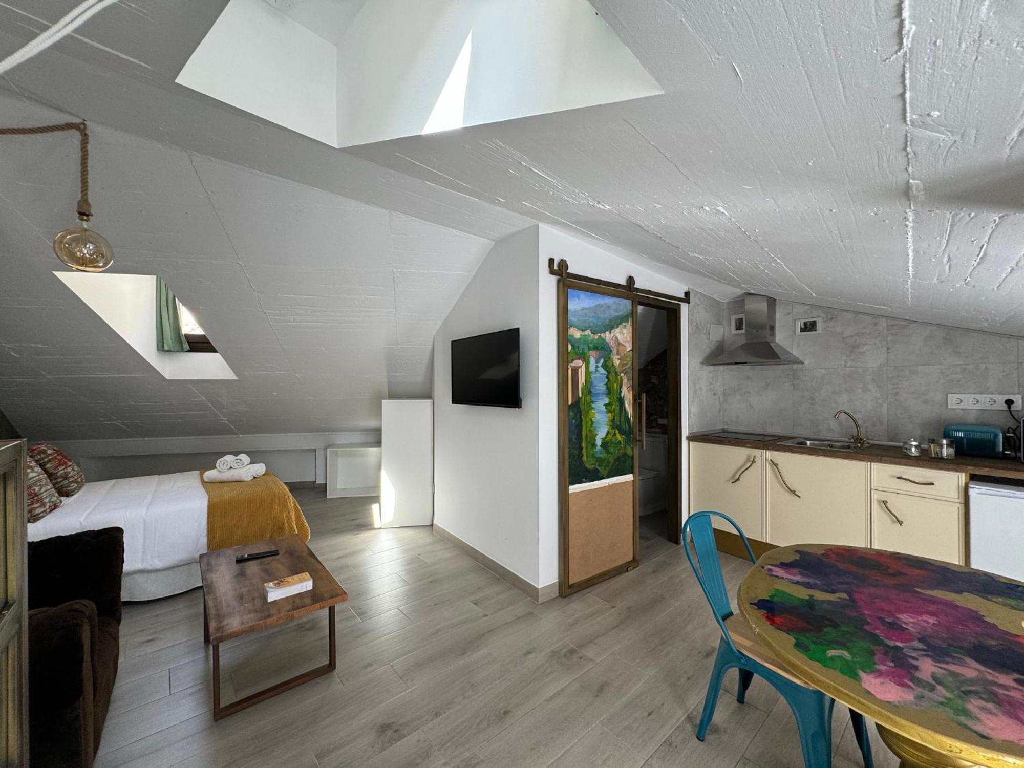 Ateneo Cuenca Suites Con Cocina En El Casco Historico Luaran gambar