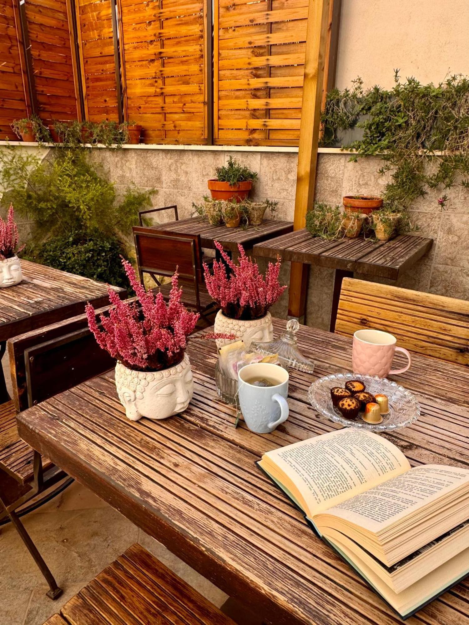 Ateneo Cuenca Suites Con Cocina En El Casco Historico Luaran gambar